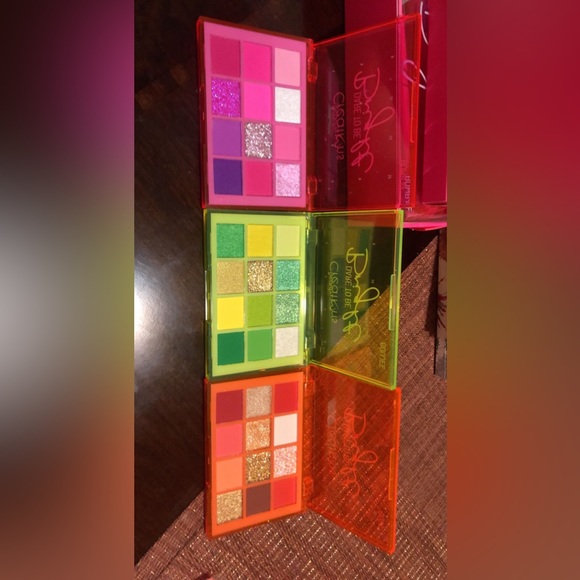 Eyeshadow bundle - Picture 3 of 6